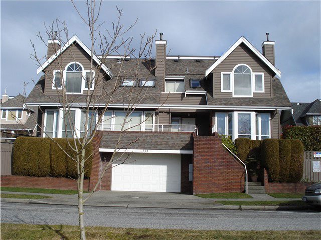 North Vancouver Townhouses Duplexes Attached Properties for Sale